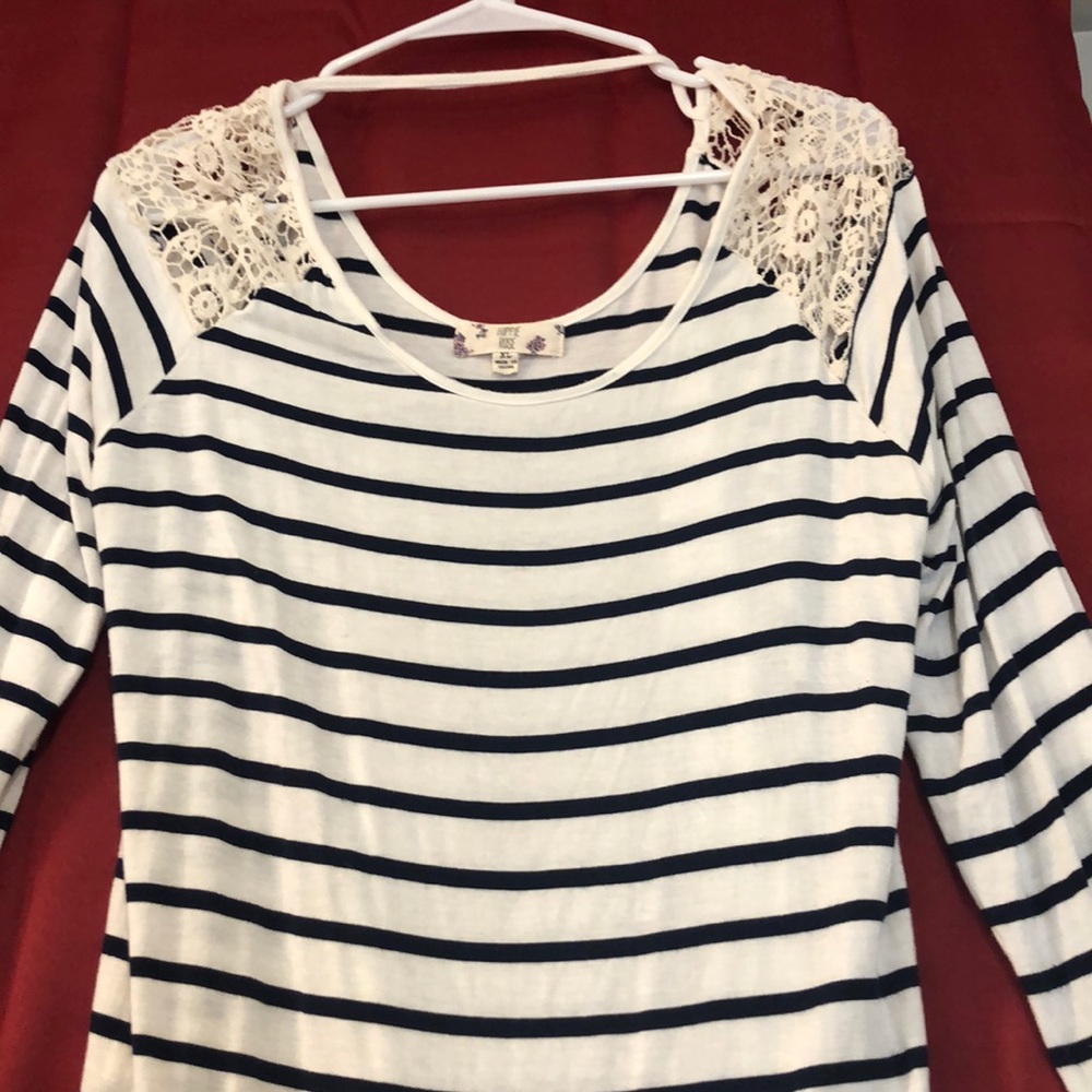 Printed shoulder top XL